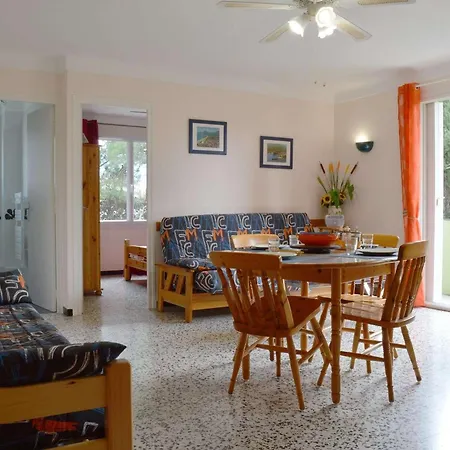 Coquet A 100m De La Plage, Quartier Calme, Parking Privatif, Balcon - - Fr-1-225-670 Apartment *